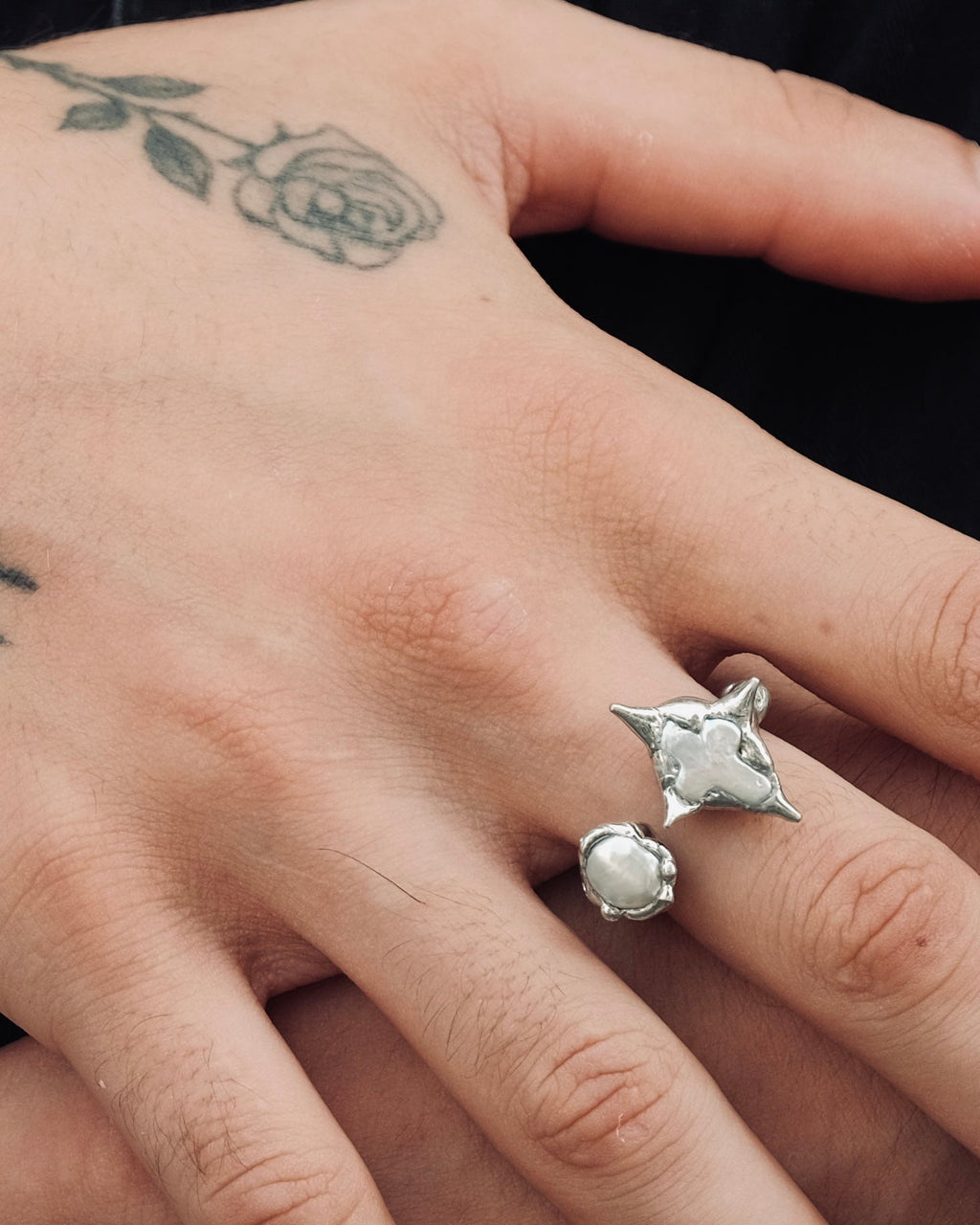 Wuyin Pearl Form Adjustable Ring