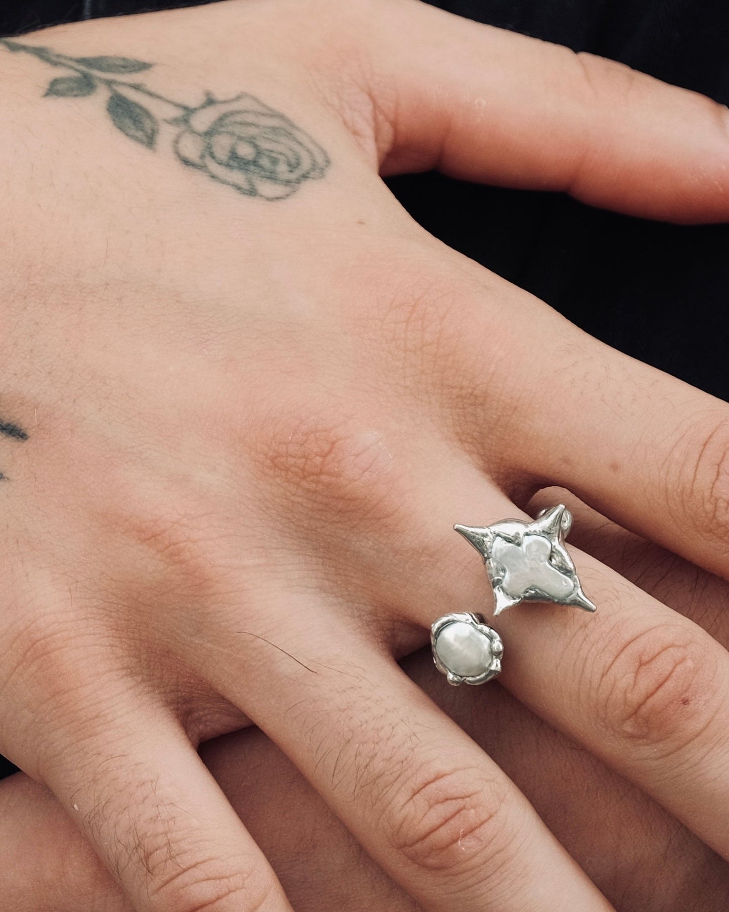 Wuyin Pearl Form Adjustable Ring