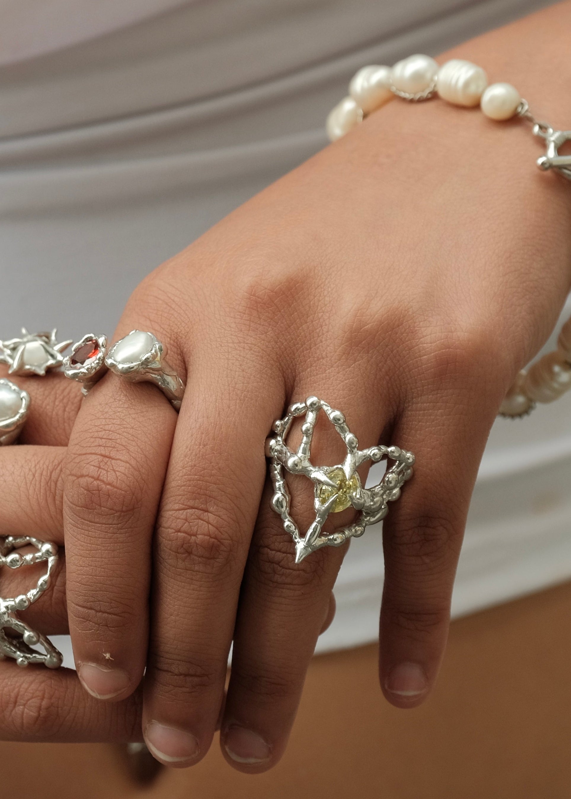 Wuyin Heart Ring – Yellow