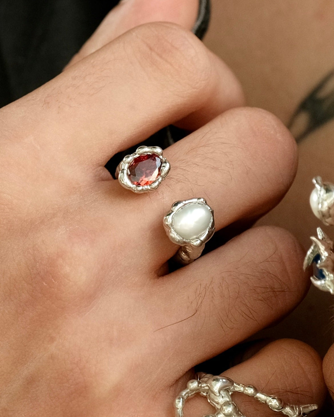 Wuyin Dual Pearl Stone Adjustable Ring - Red