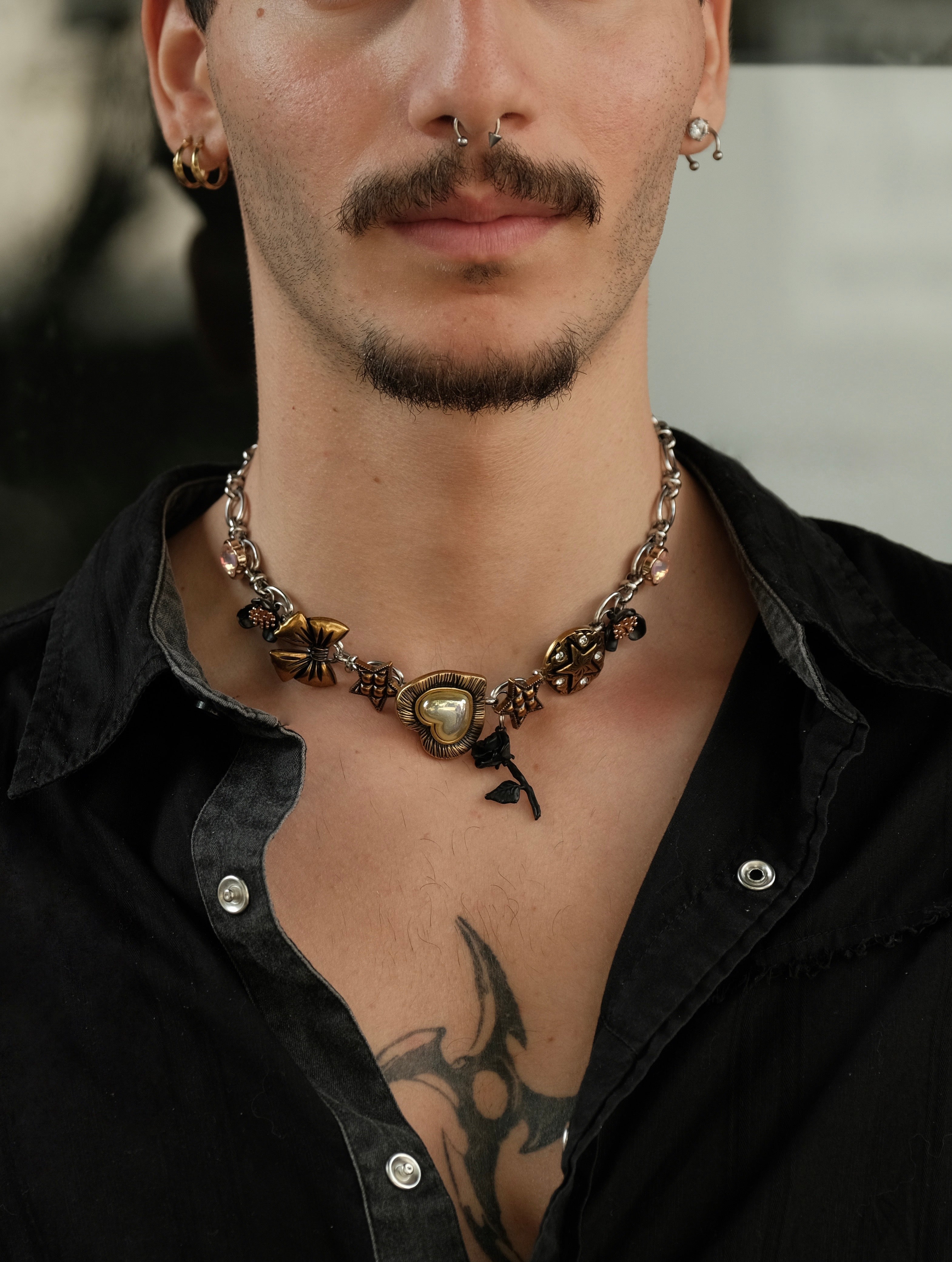 Menlv Rose Star Choker